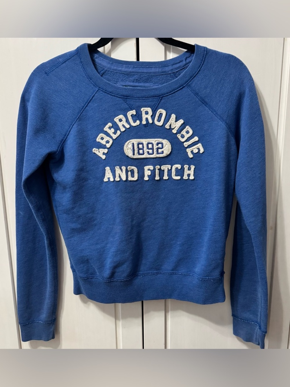 Abercrombie & Fitch Women's Blue Crewneck Sweatshirt XS - Picture 2 of 8